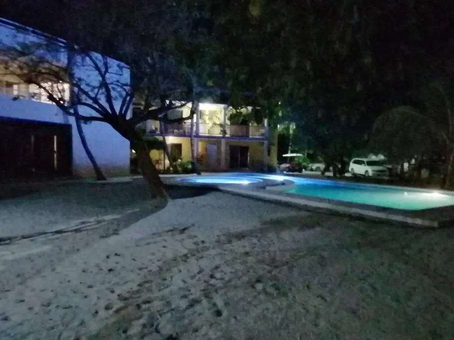 Marysol Beachfront Next To Nomads D4 Isla Mujeres 0*,